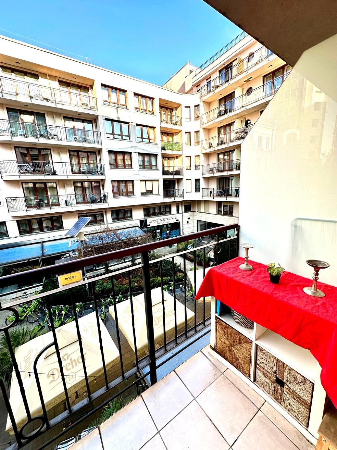 City Center Apartment With Balcony Budapeşte Dış mekan fotoğraf