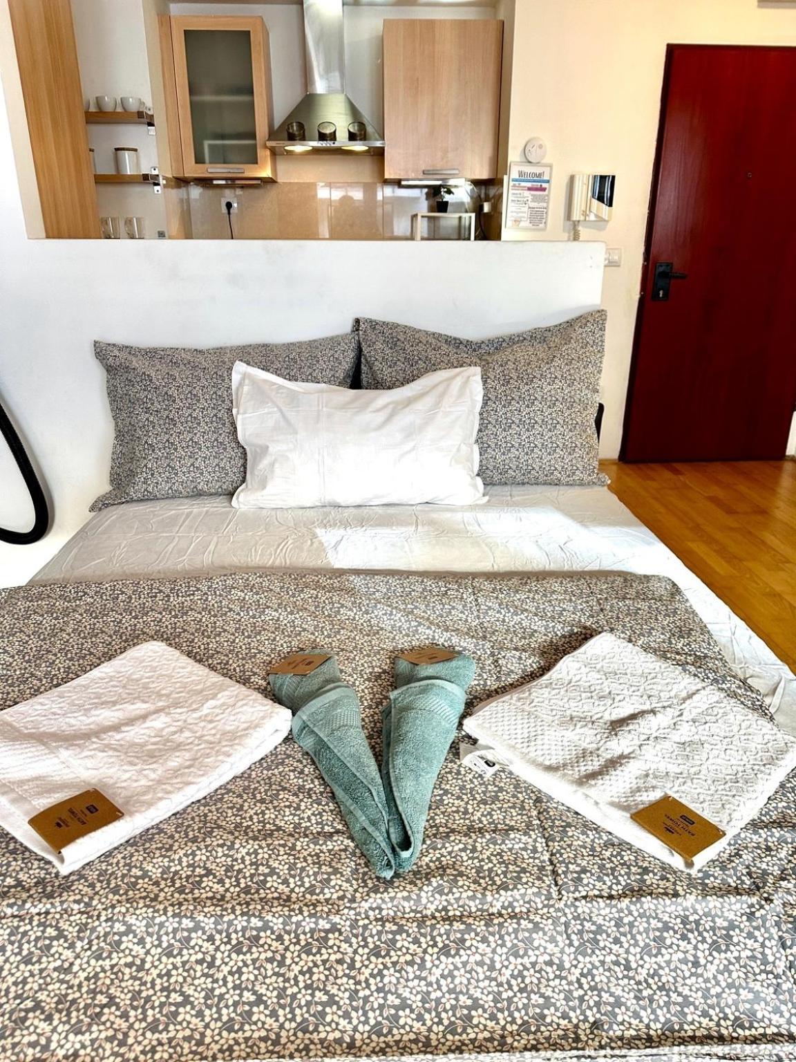 City Center Apartment With Balcony Budapeşte Dış mekan fotoğraf